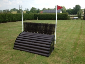 Obstacle de cross Demi Dôme Haie