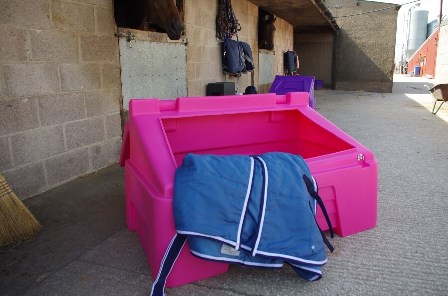 Photo produit Malle de stockage chevaux