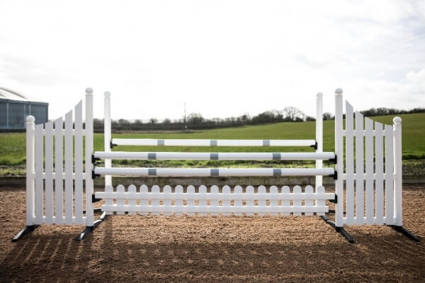 Soubassement palissade suspendue